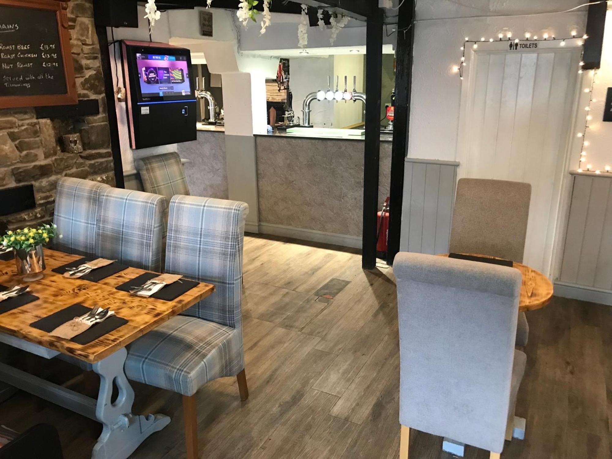 The Eagles Inn Rhayader Bagian luar foto