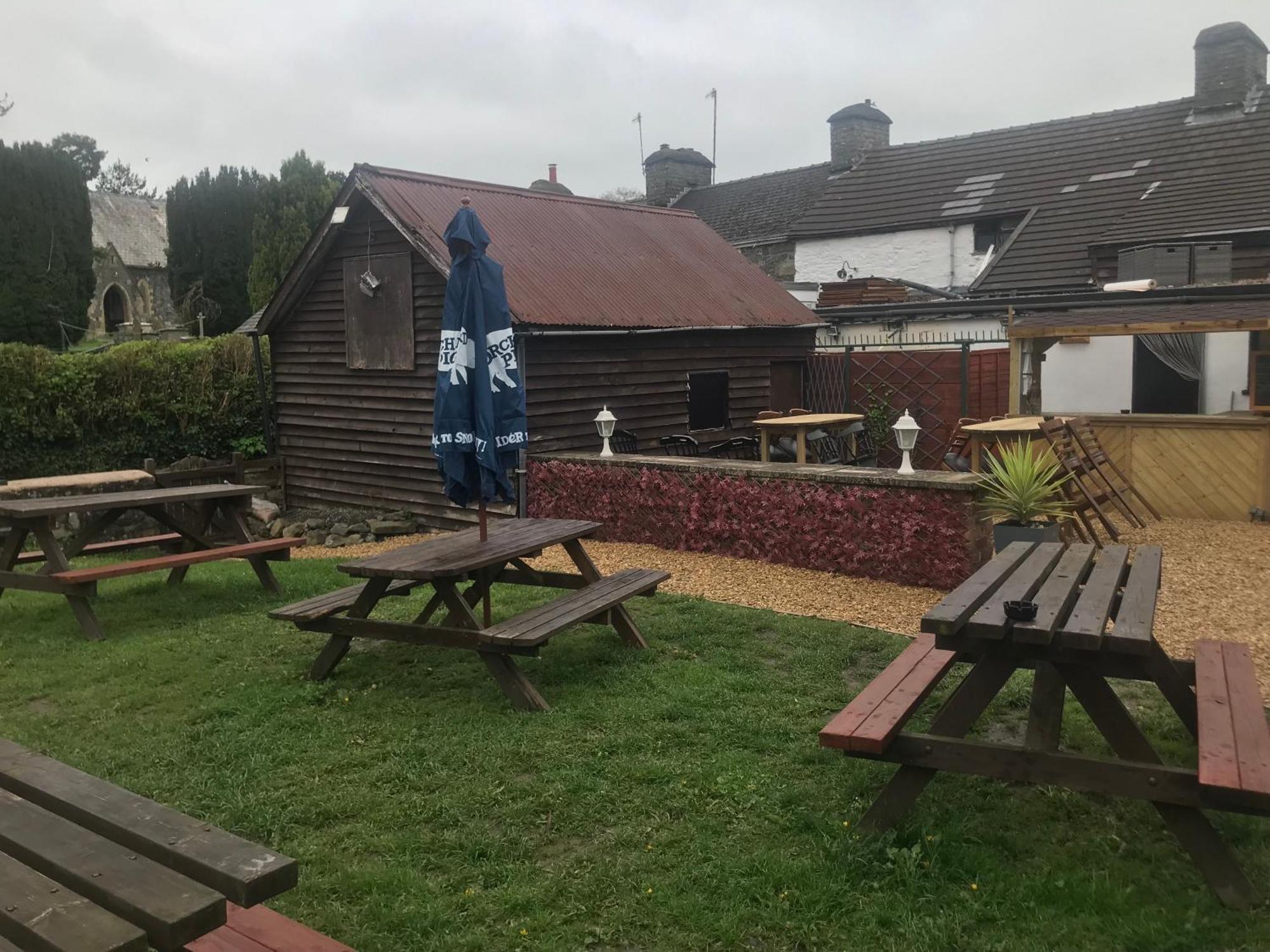 The Eagles Inn Rhayader Bagian luar foto
